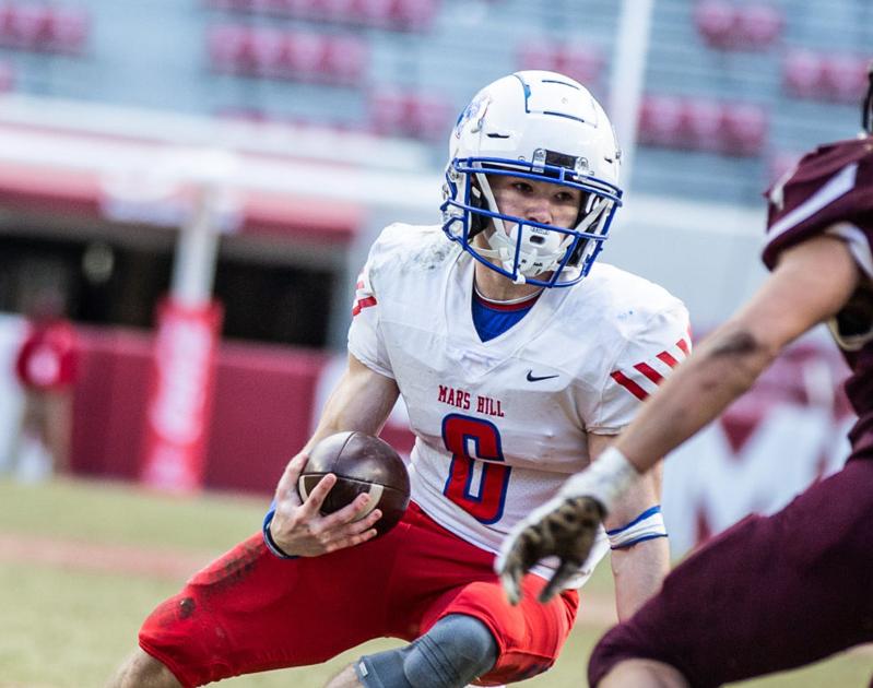 TimesDaily.com - Mars Hill, Russellville football start season ranked image