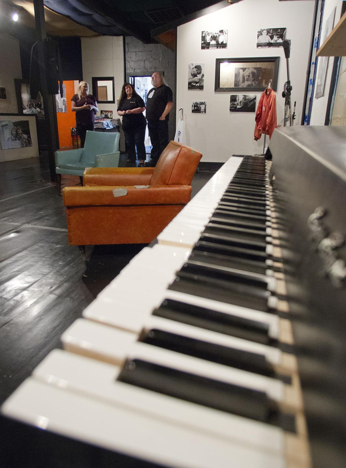Visitors tour Old Muscle Shoals Sound Studio before it's closure for
