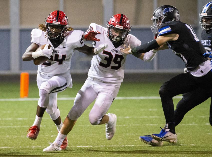 TimesDaily.com - Photos: Muscle Shoals wins River Rivalry over Florence 29-10 image