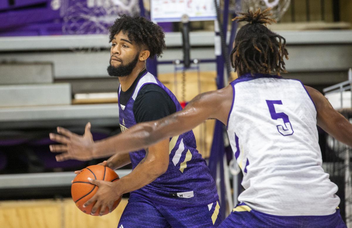 Una Men S Basketball Blackmon Embraces Leadership Role With Lions