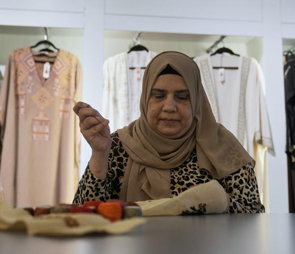 Palestinians Threads of Connection