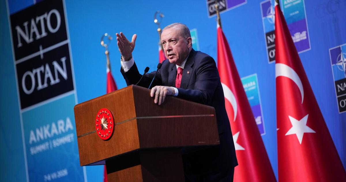 Turkish president gives each NATO leader an engraved revolver