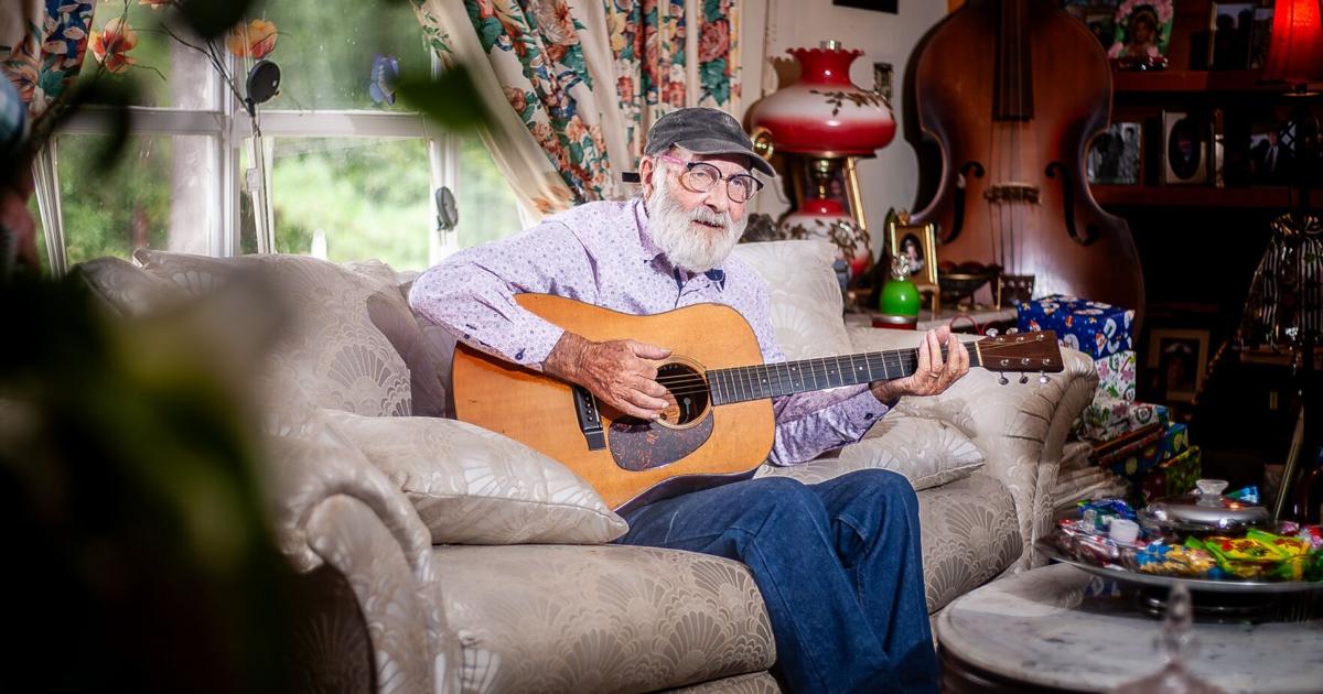 Shoals residents remember Parton as '100% pure good'