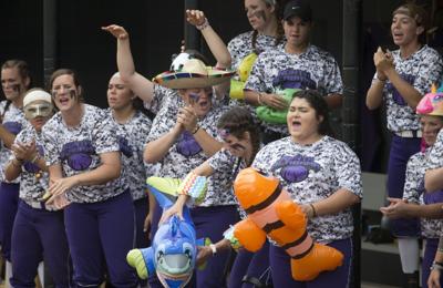 UNA softball