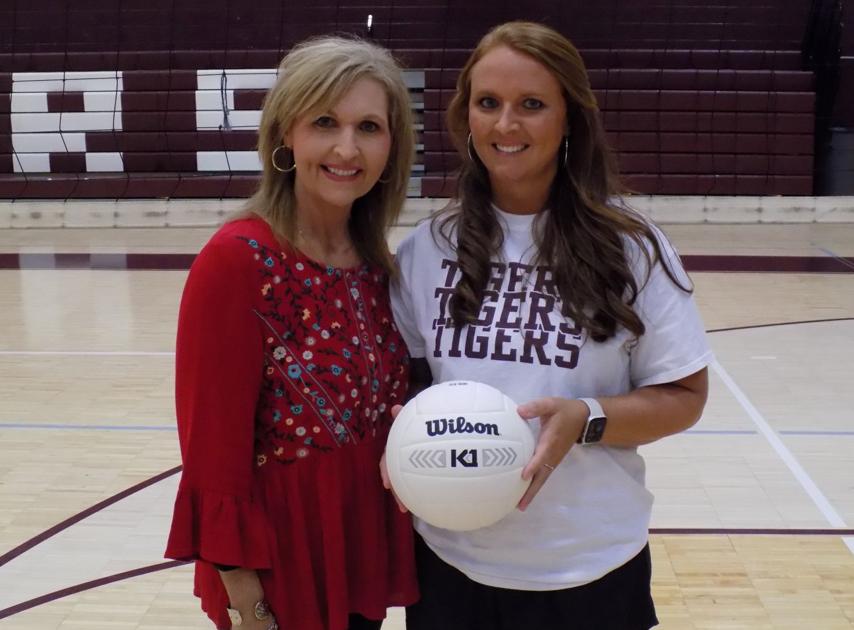 TimesDaily.com - Lauderdale County's trip to state tournament special for team, coach and family image