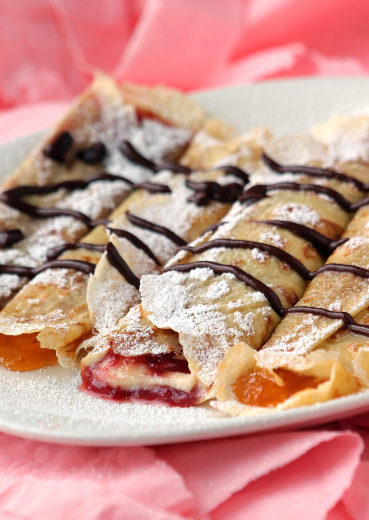 Palacsinta Hungary S Popular Dessert Food Timesdaily Com
