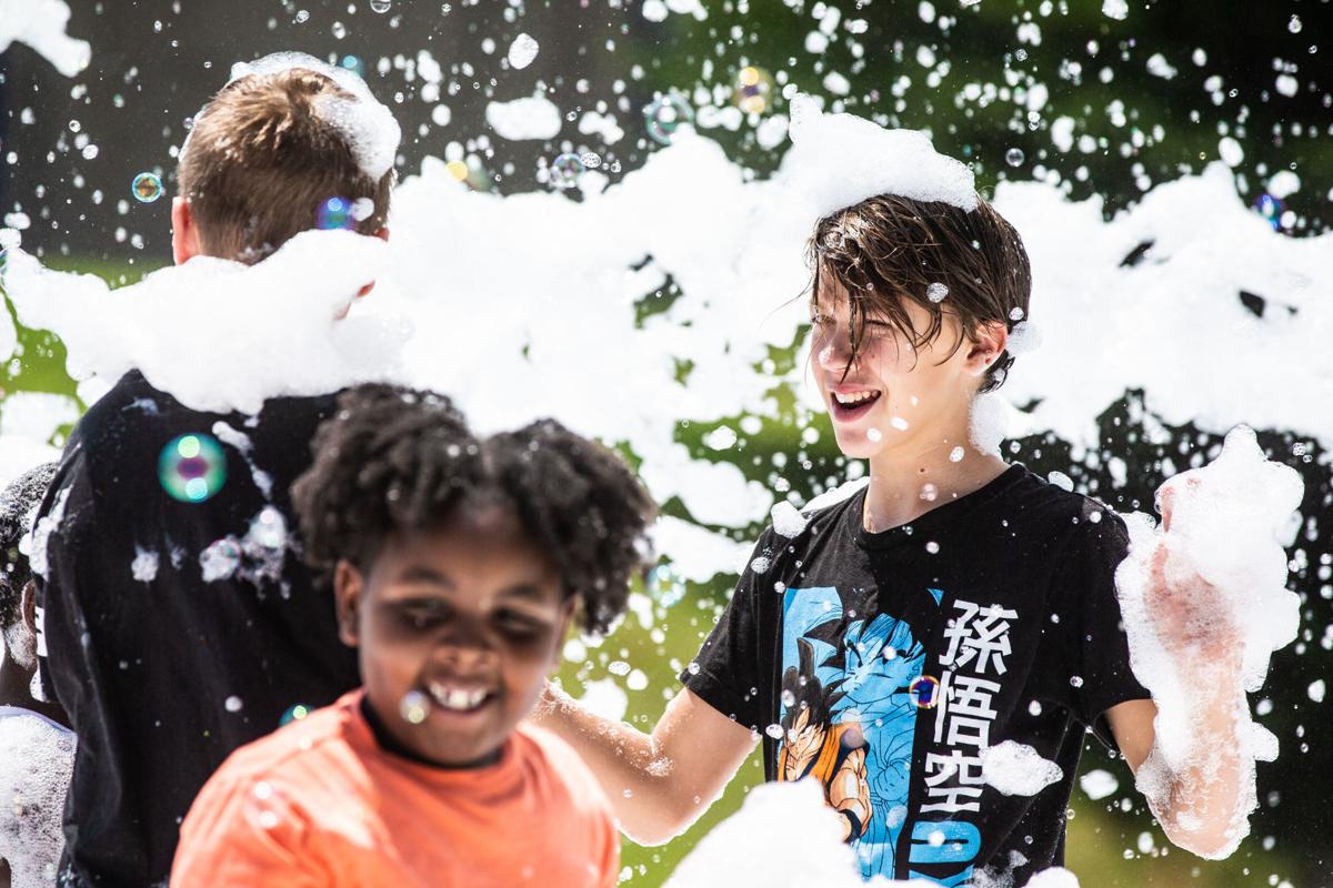 F210722 BUBBLE PARTY