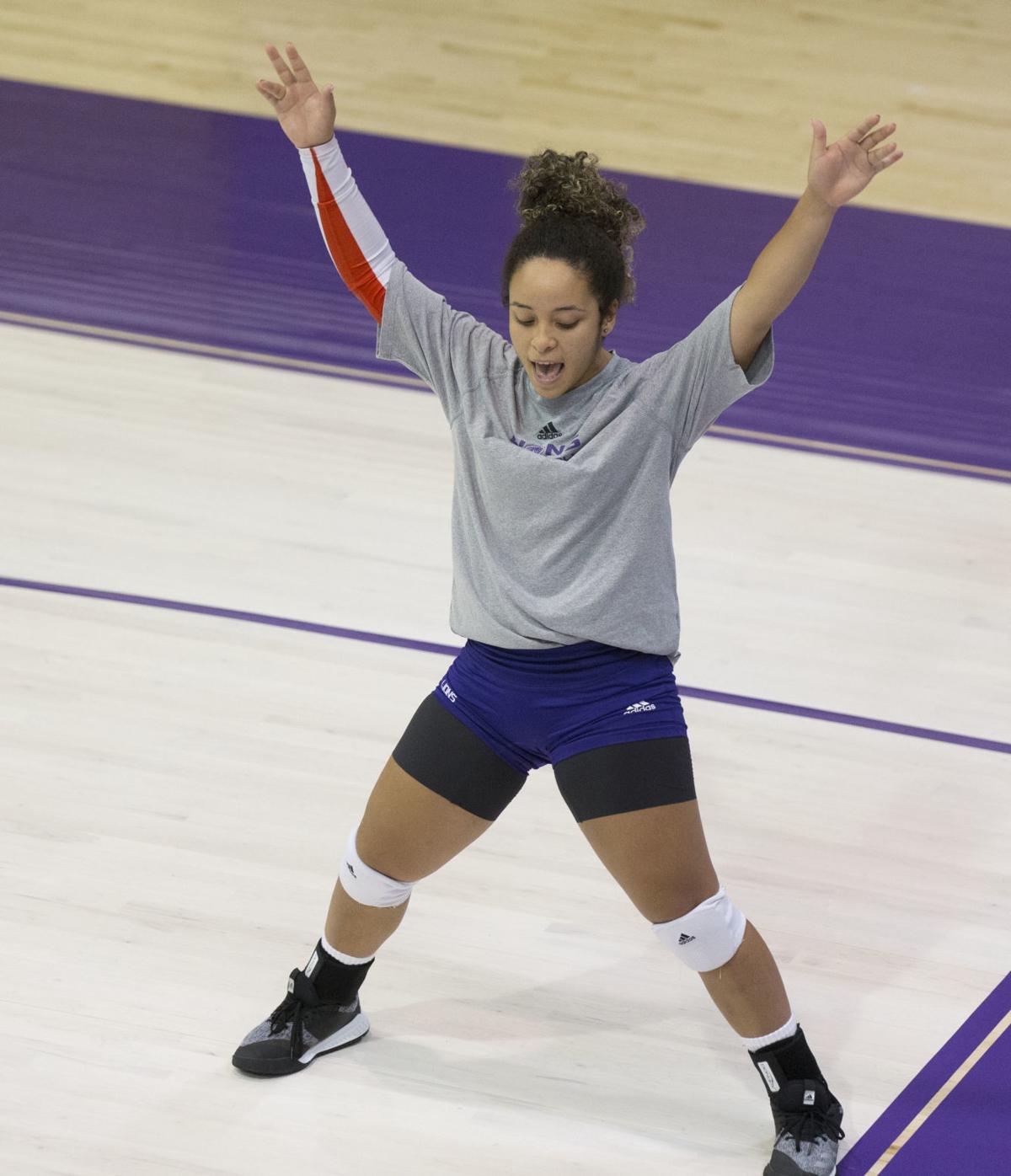 UNA volleyball practice with new coach Bob White | Gallery | timesdaily.com UNA volleyball practice with new coach Bob White | Gallery | timesdaily.com