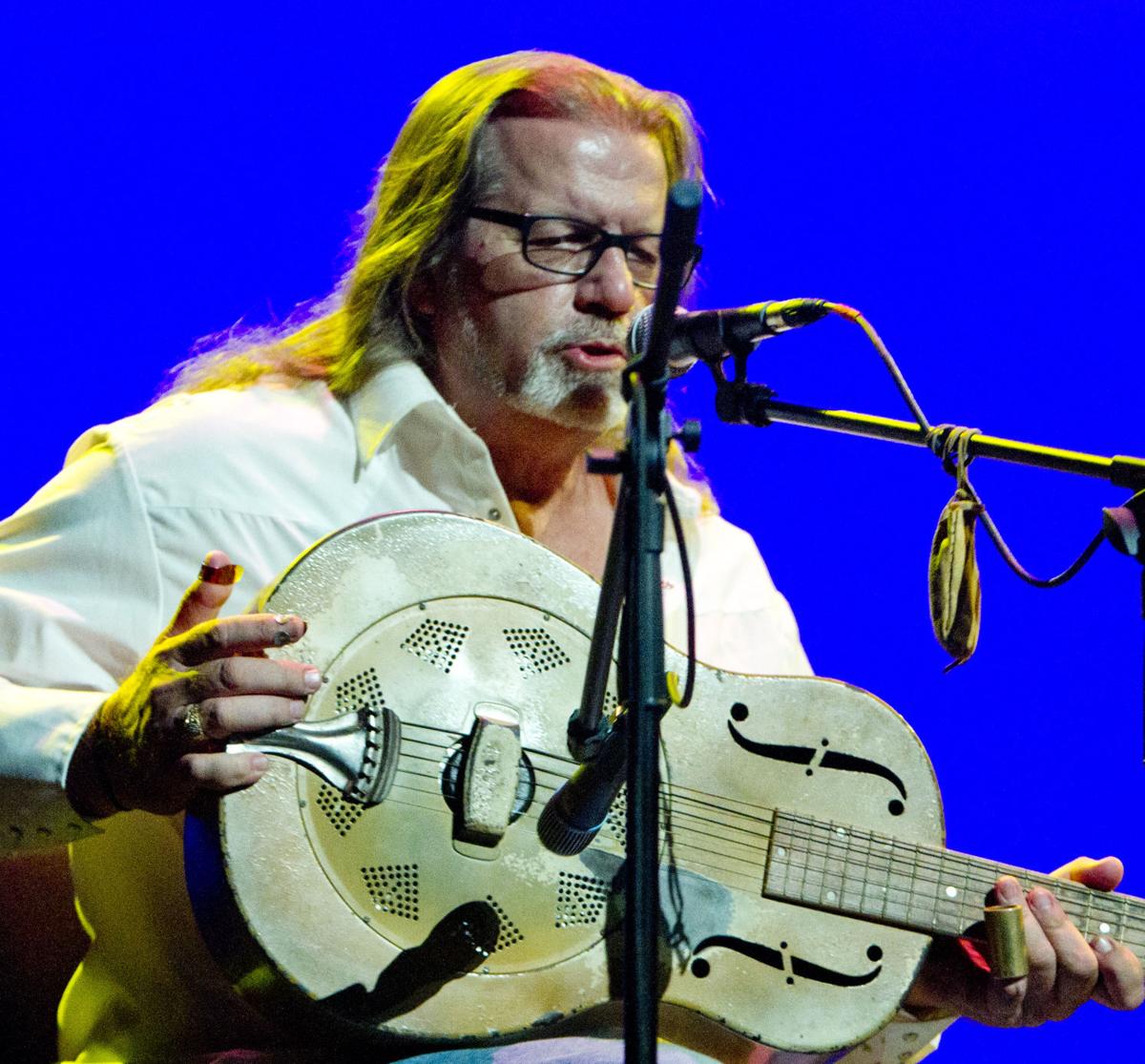 Handy Headliner Concert Gallery