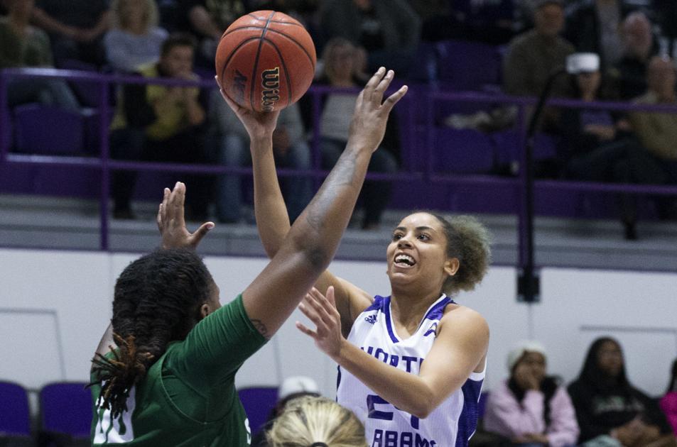 Una Women S Basketball Multi Sport Background And Warrior