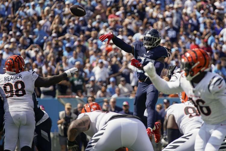 Derrick Henry reminds Titans why he matters as offense posts best game of  season