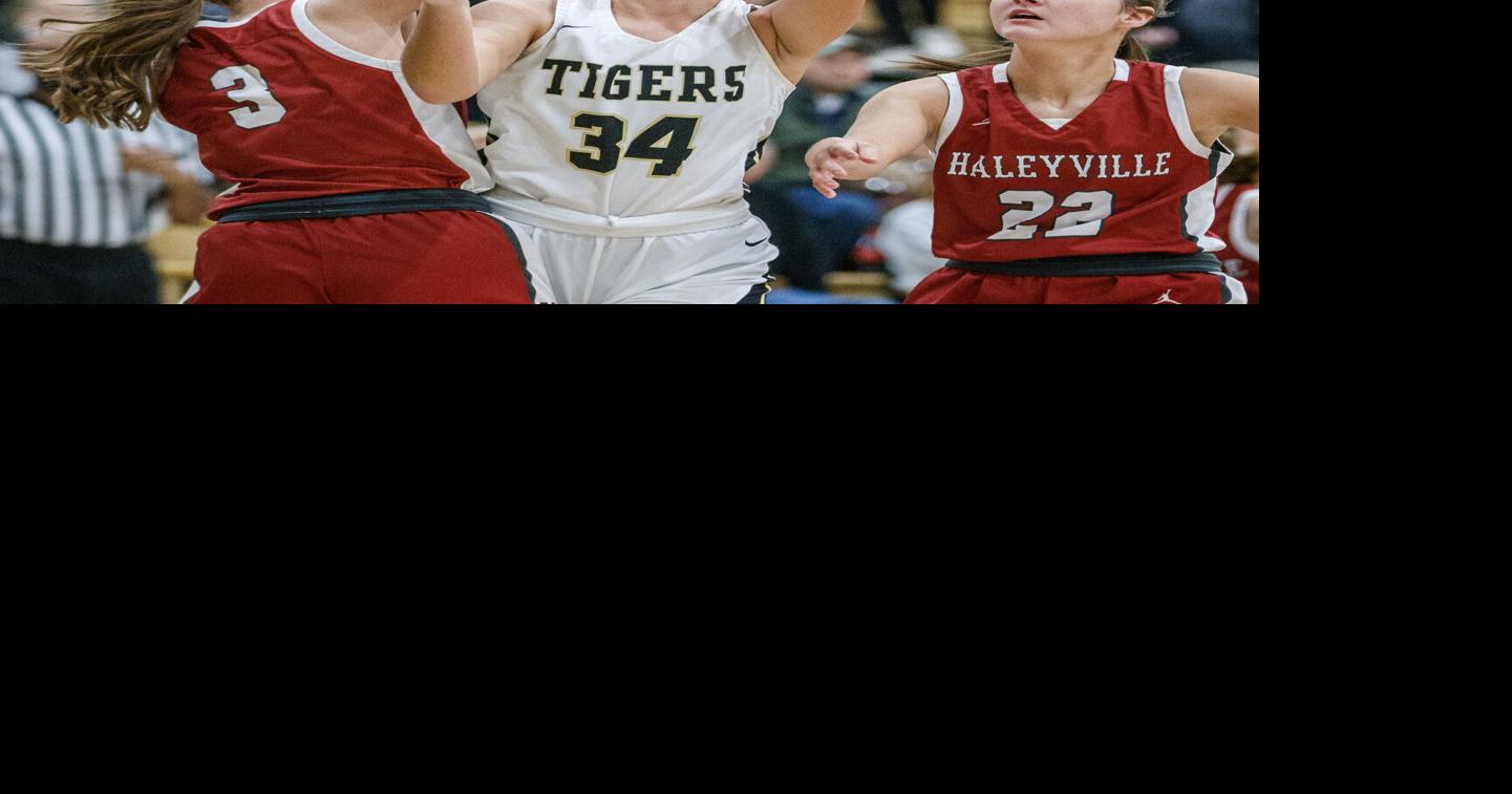 H.S. Girls Basketball Russellville vs. Haleyville Gallery
