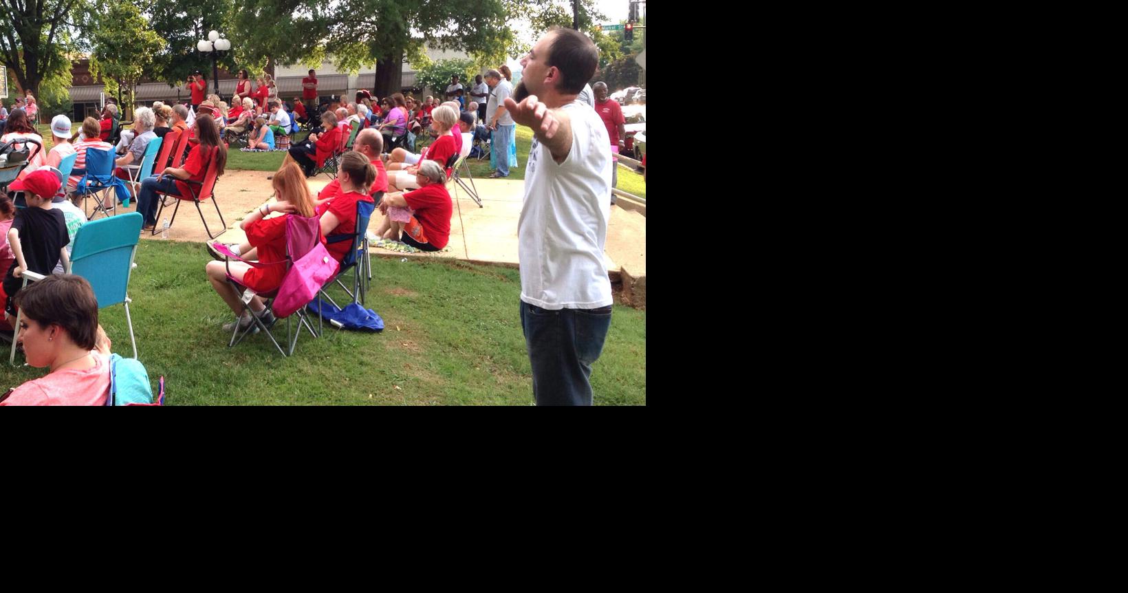 More than 200 people attend Lawrence rally | Local News | timesdaily.com