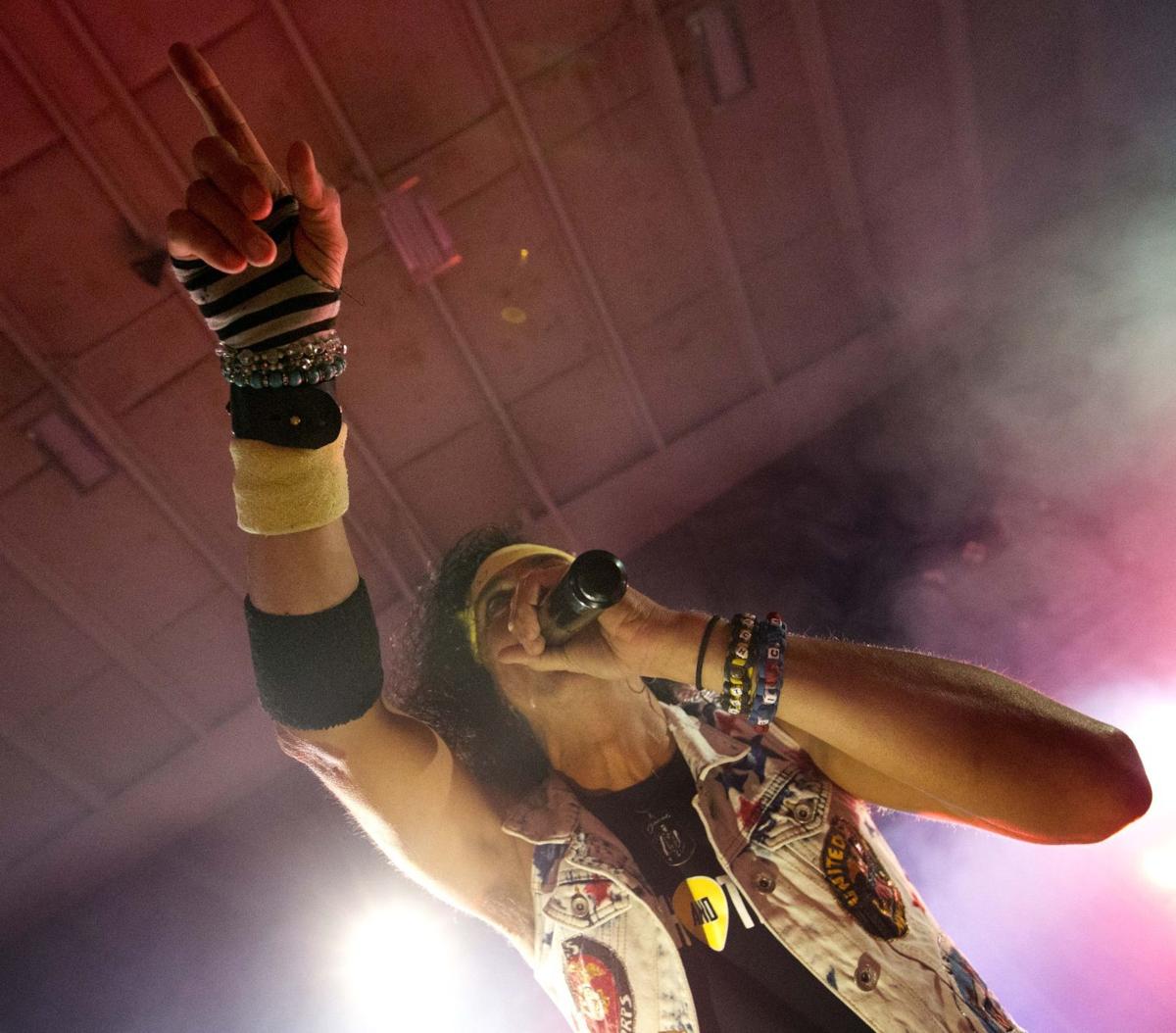 Velcro Pygmies perform at Colbert County High Gallery