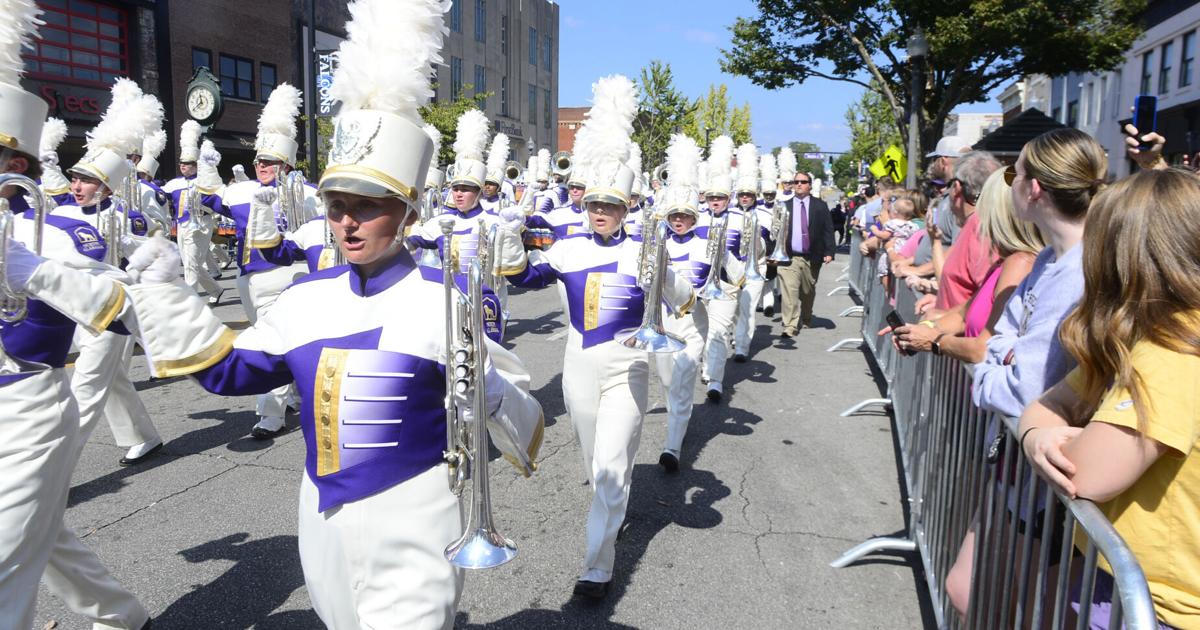 Structured Parade Barricades designed to help parade safety | Local News | timesdaily.com