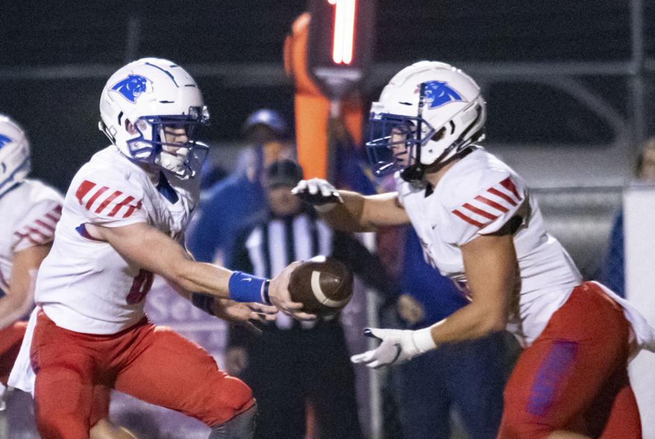 TimesDaily.com - Higgins' 5 TDs help Mars Hill soar into semifinals image