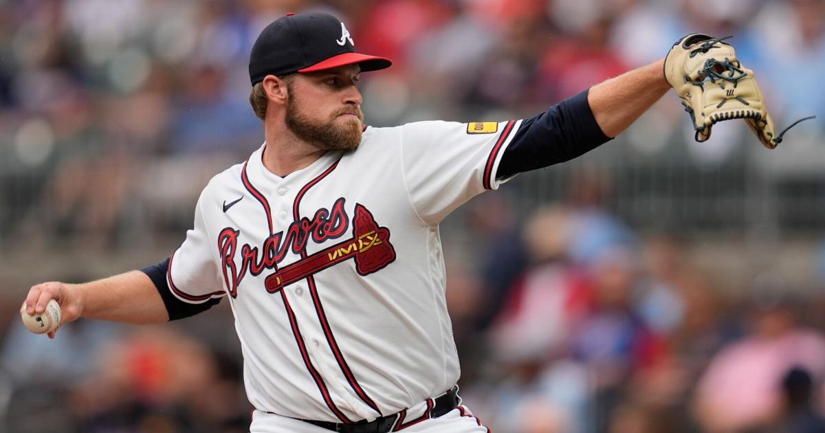 Braves get sterling starts from Elder, Holmes after deadline