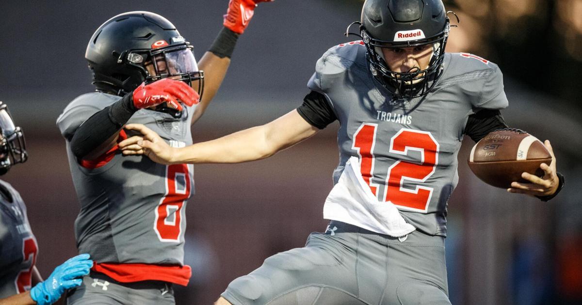 TimesDaily.com - Running game, turnovers lead Muscle Shoals over Florence image