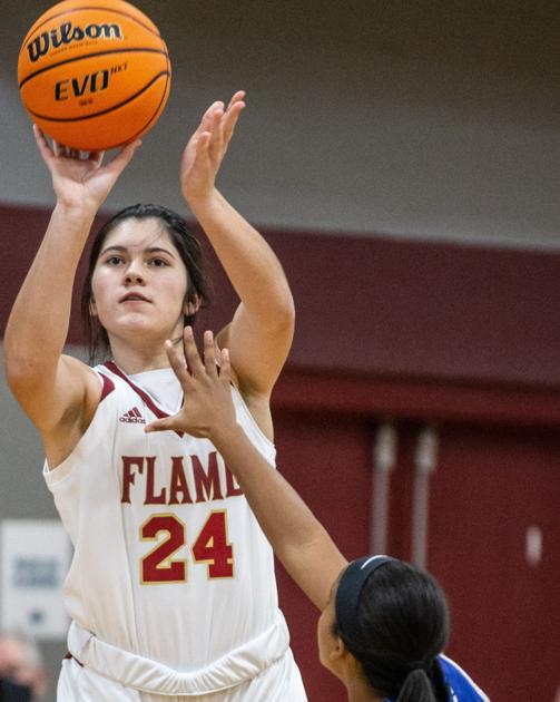 TimesDaily.com - Prep roundup: Vina makes area title game for first time since 1998 image