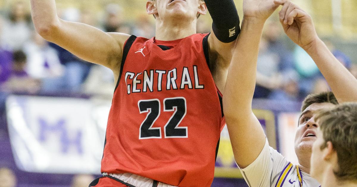 TimesDaily.com - Thursday's prep roundup: Glover, Central seal regular-season title image