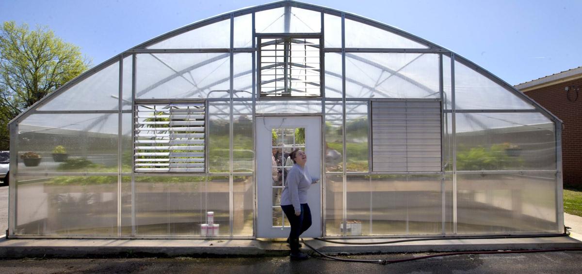 Students learn about plants and profits in Waterloo High School's new