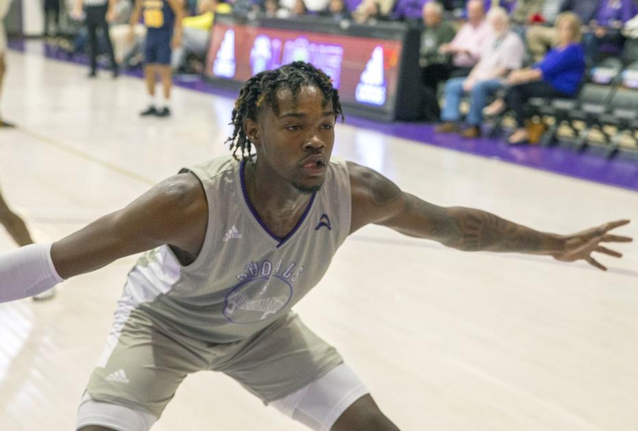 Una Basketball Mervin James Making Presence Felt In 1st Season