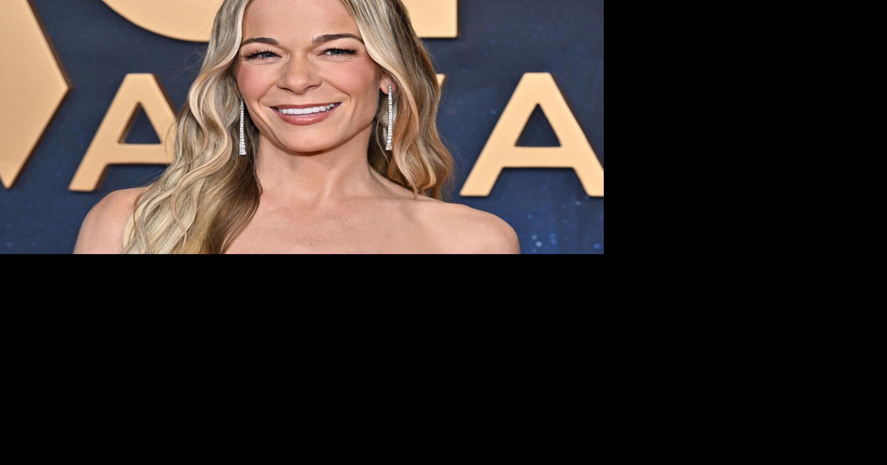 59th Annual CMA Awards - Arrivals