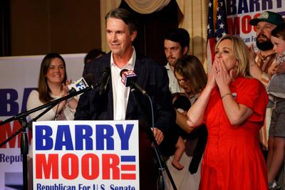 Moore wins GOP runoff for Alabama US Senate seat