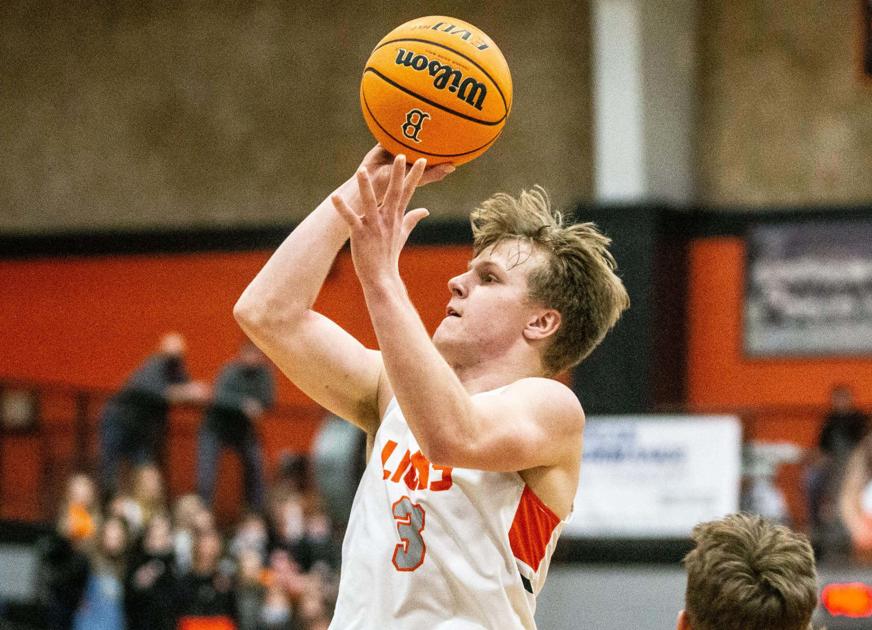TimesDaily.com - Murks, Wood lead Brooks boys past Central in subregional image