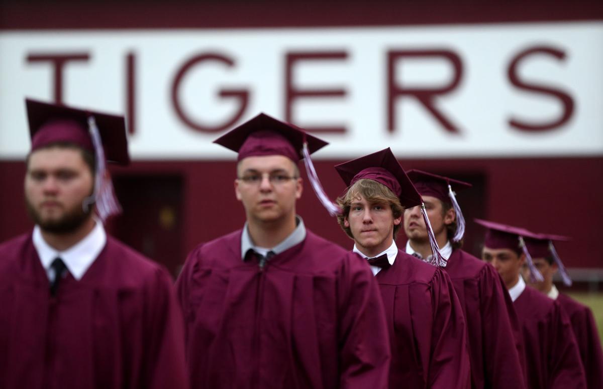 Deshler High School Graduation Gallery