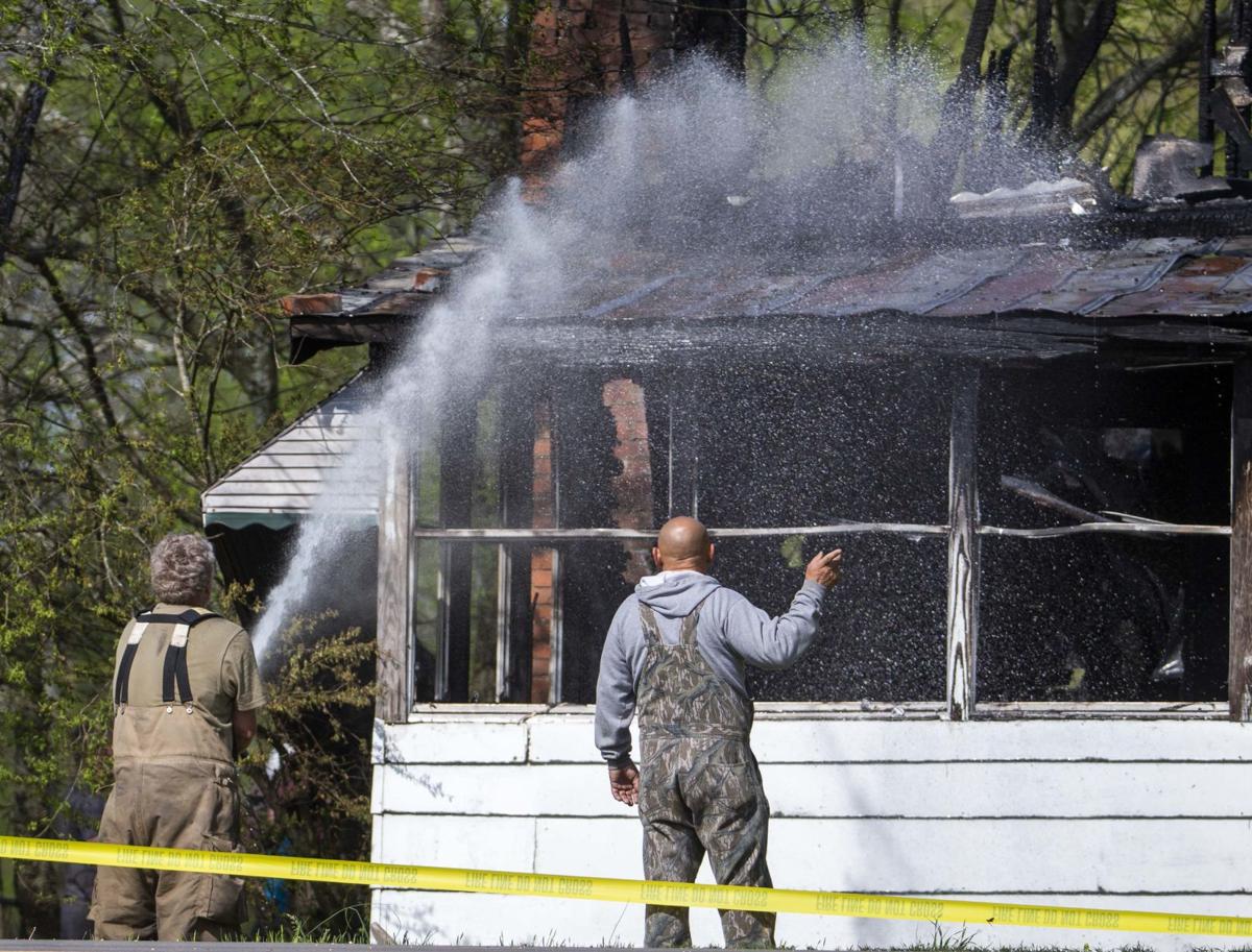 Early morning house fire near Lexington kills two Gallery