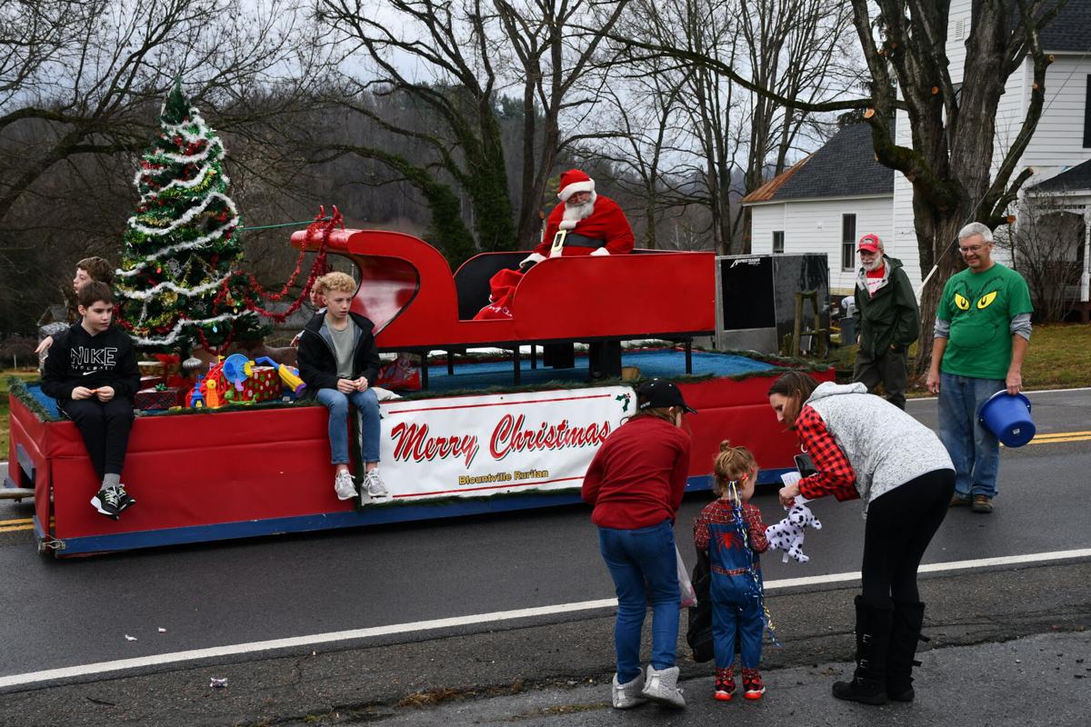 No rain on parade: Weather no match for Blountville Christmas spirit | timesnews.net