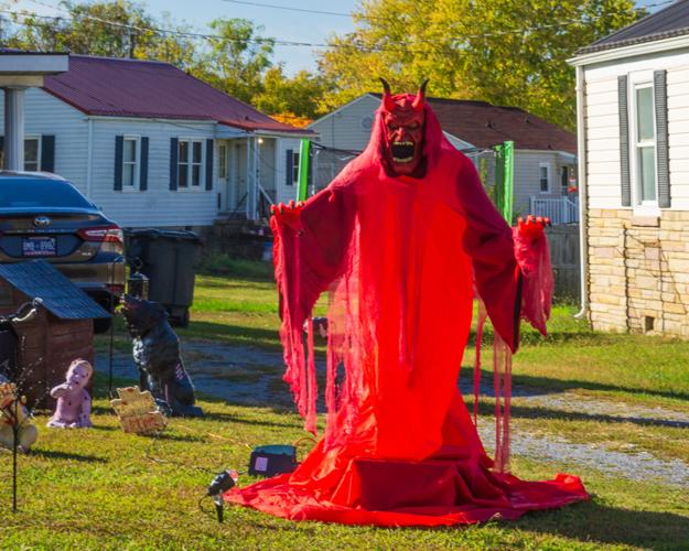 Kingsport residents create Halloween displays Galleries
