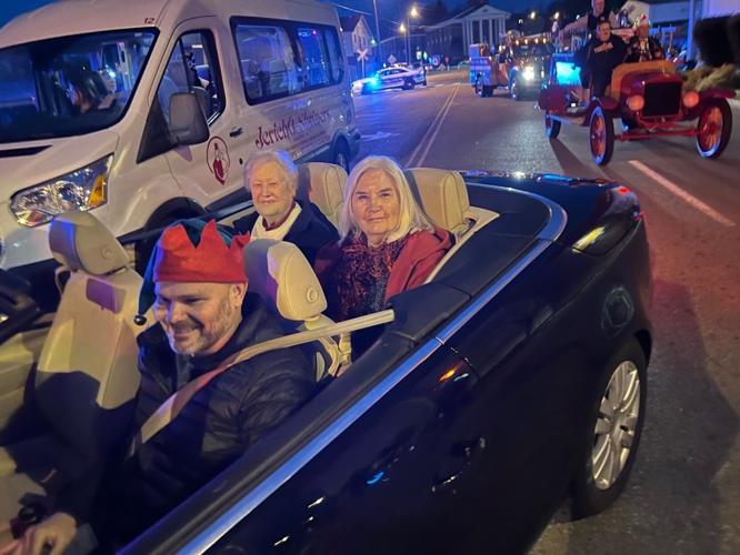 Elizabethton Christmas Parade demonstrates community spirit