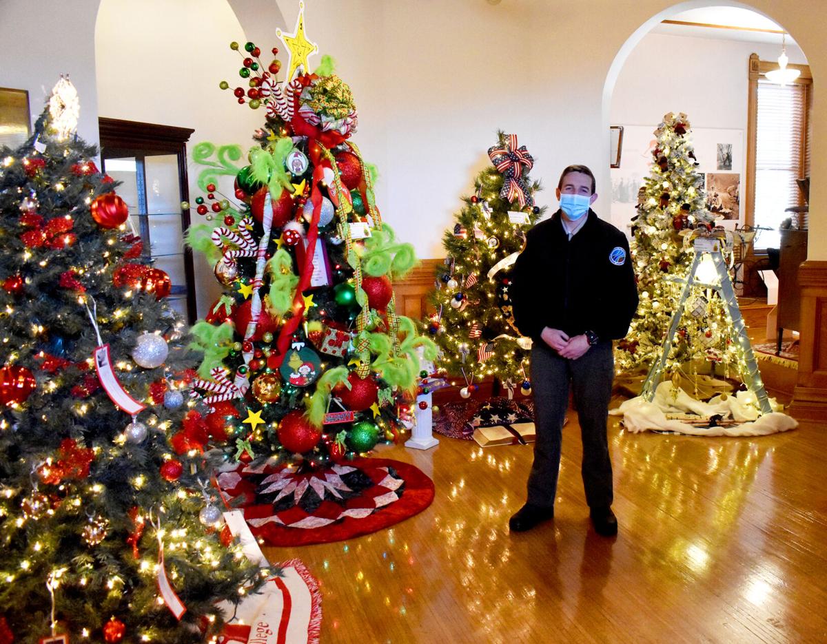 Easton Md Christmas Parade 2022 Big Stone Gap Celebrates Season With Festival Of Trees, Greenbelt In Lights  | News | Timesnews.net