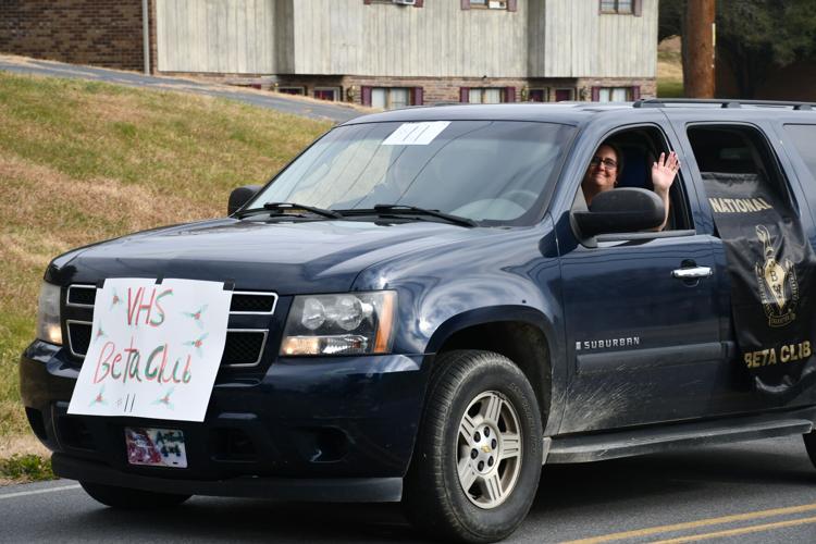 Watch now Santa finds his way to Church Hill for parade Arts