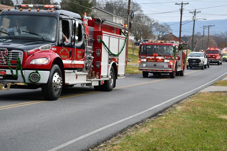 Watch now Santa finds his way to Church Hill for parade Arts