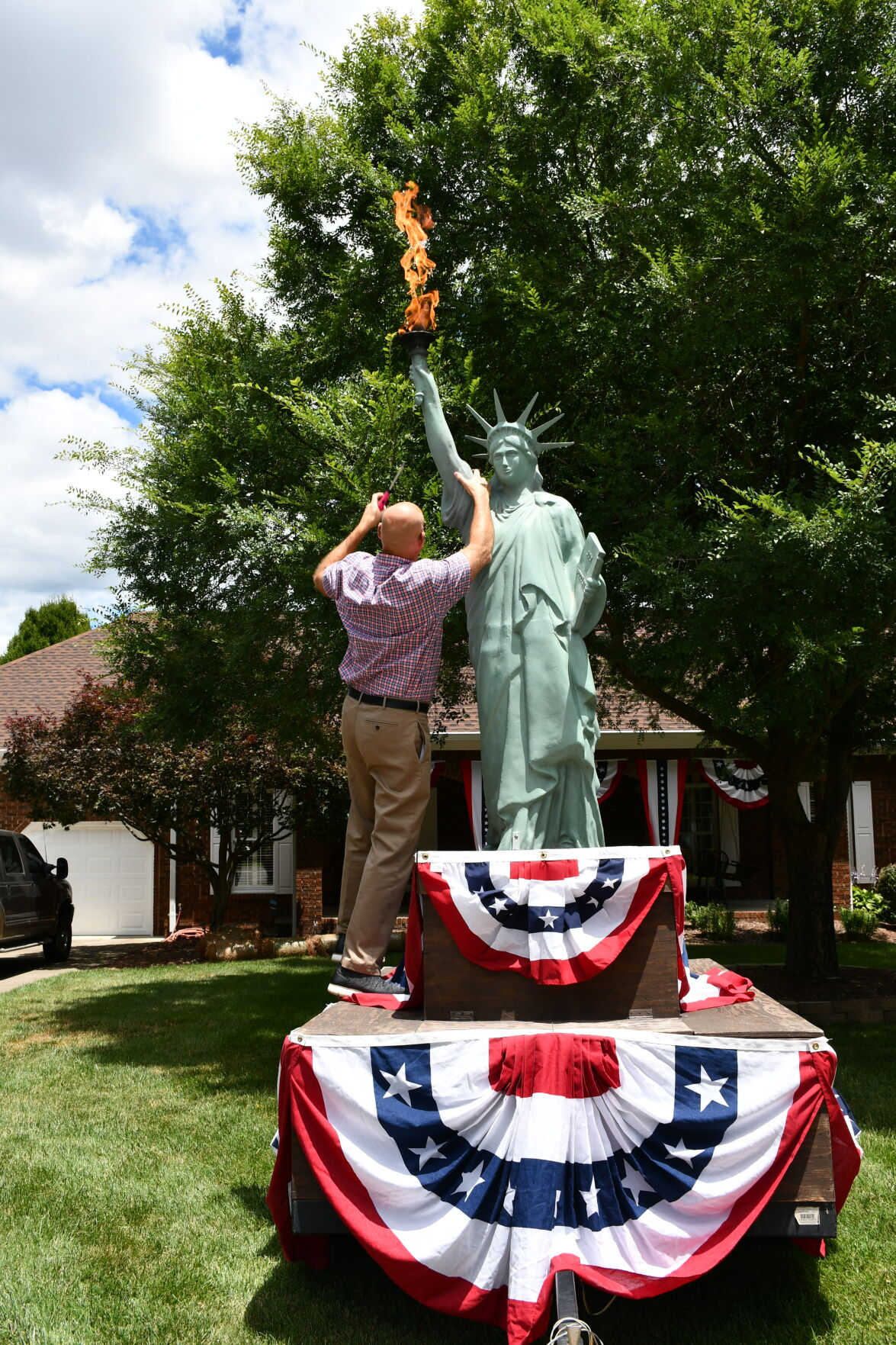 Independence Day parade to feature Statue of Liberty float Arts