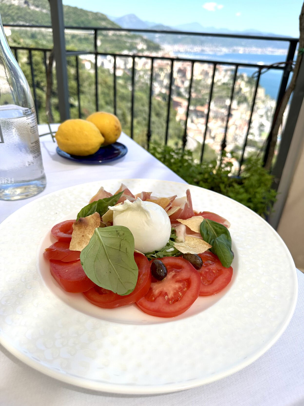 051525LemonsonTable