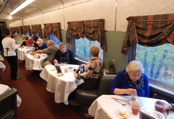 061425DiningCarEvent