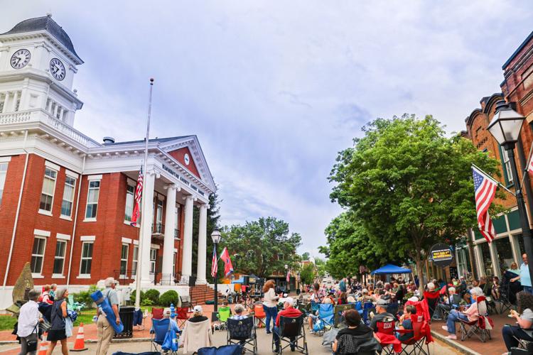 052425musiconthesquare
