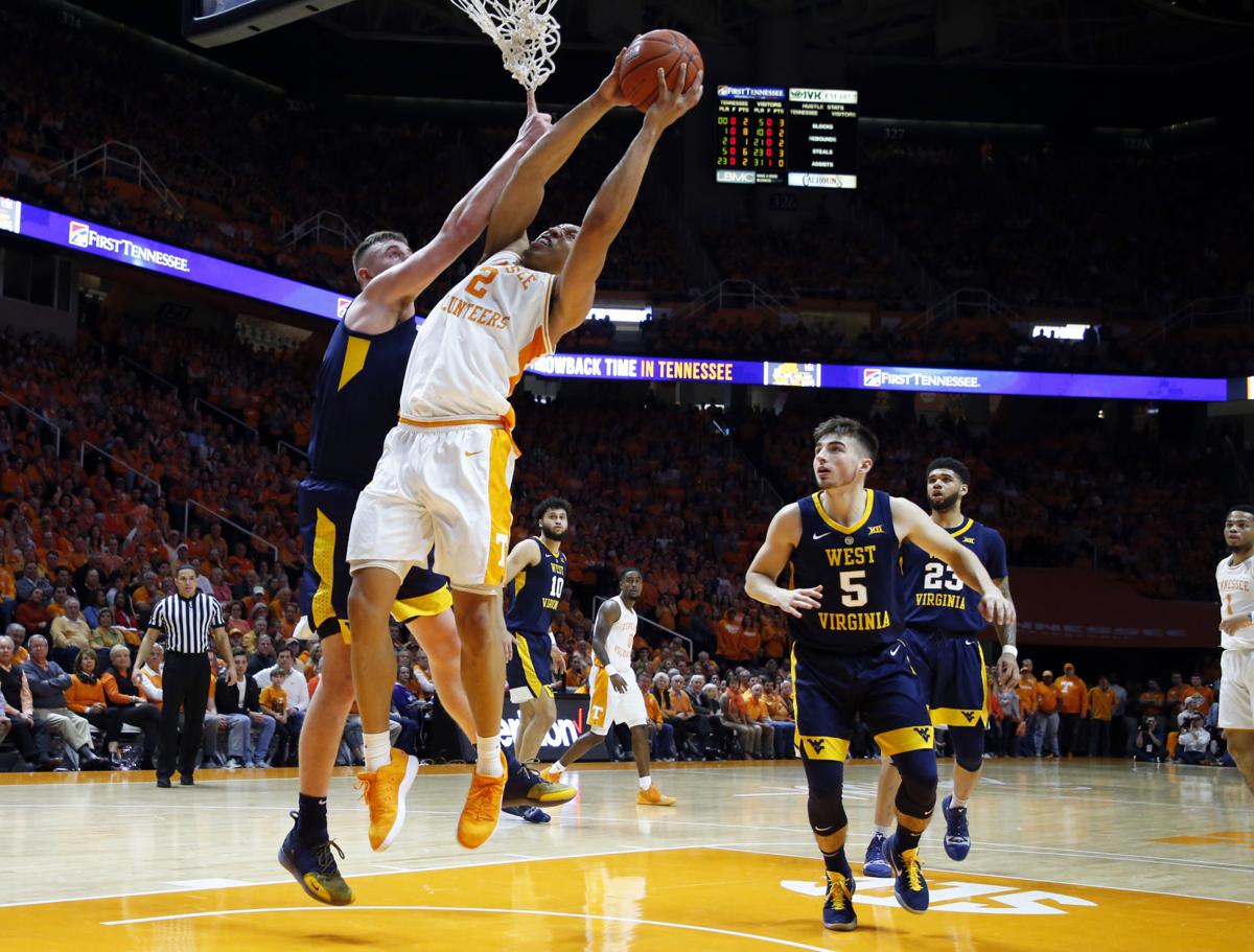 No 1 Vols Smother Wvu In Sec Big 12 Challenge Sports
