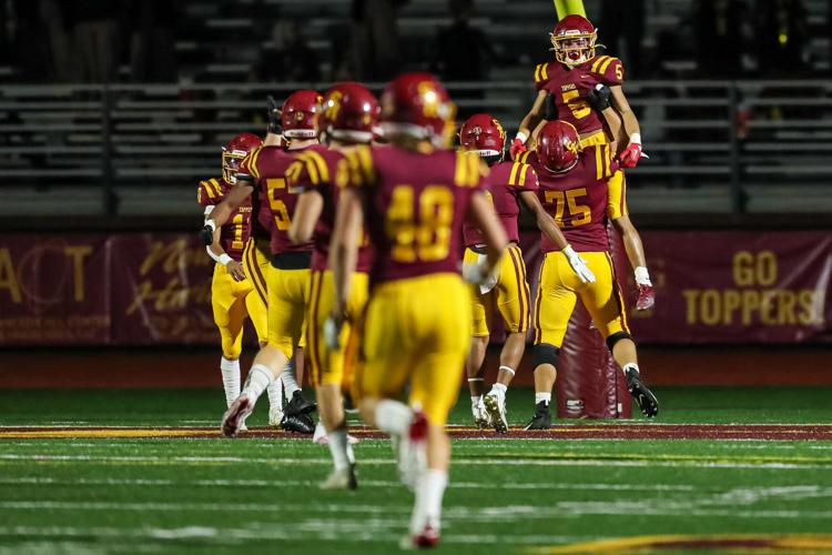 Photo gallery DB at Science Hill football High School