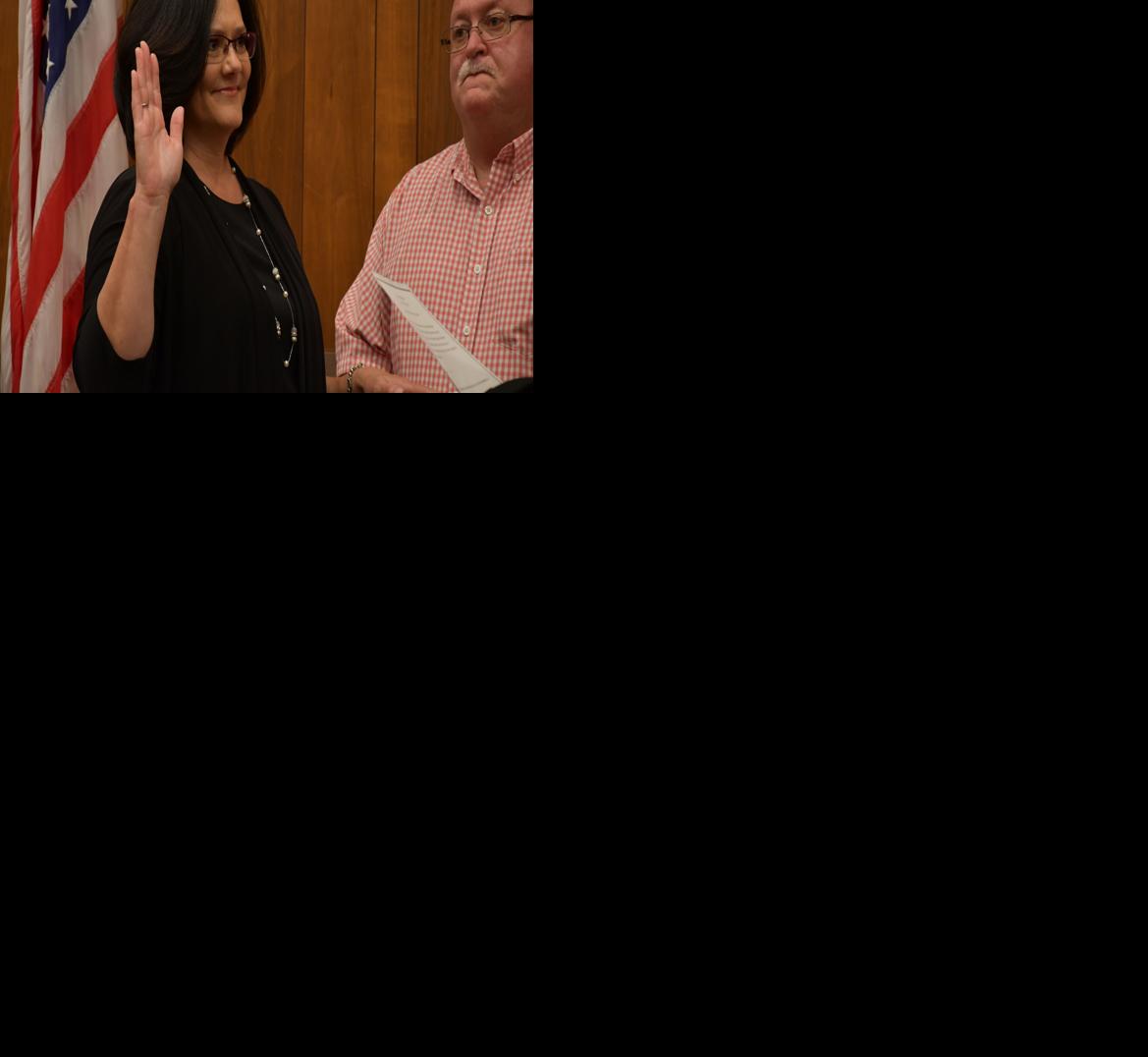Sullivan County officials take oaths on first day of four year terms