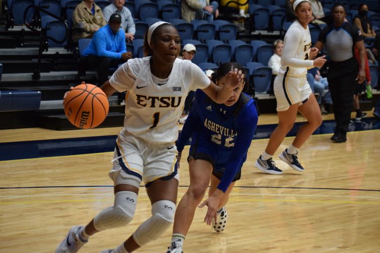 Bucs pay visit to 'The Summitt' for matchup with No. 9 Lady Vols