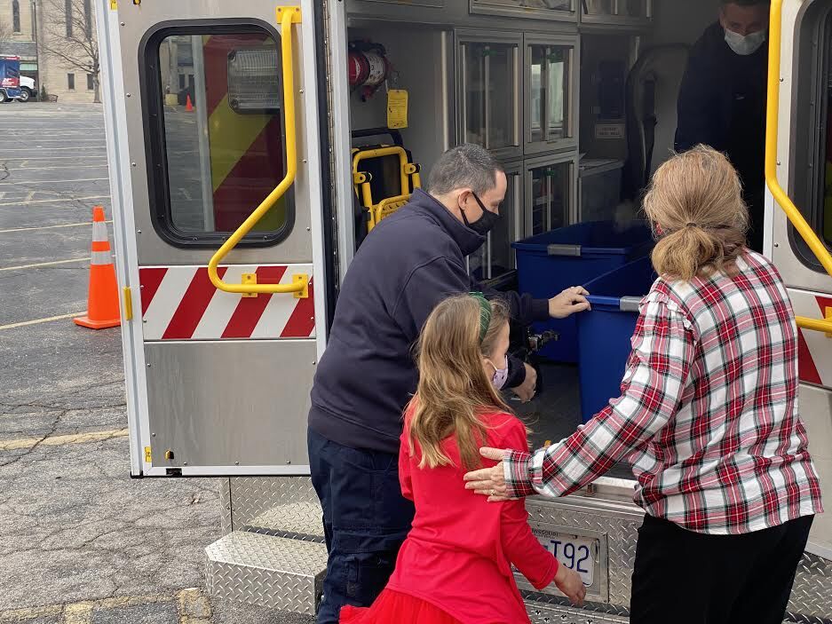 Kids Helping Others Holidays 2.jpeg