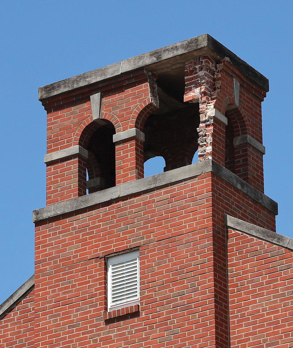 Lightning Strikes Kirkwood Schools Hough Building Webster Kirkwood