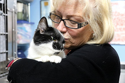 Crestwood Animal Shelter Kisses 2