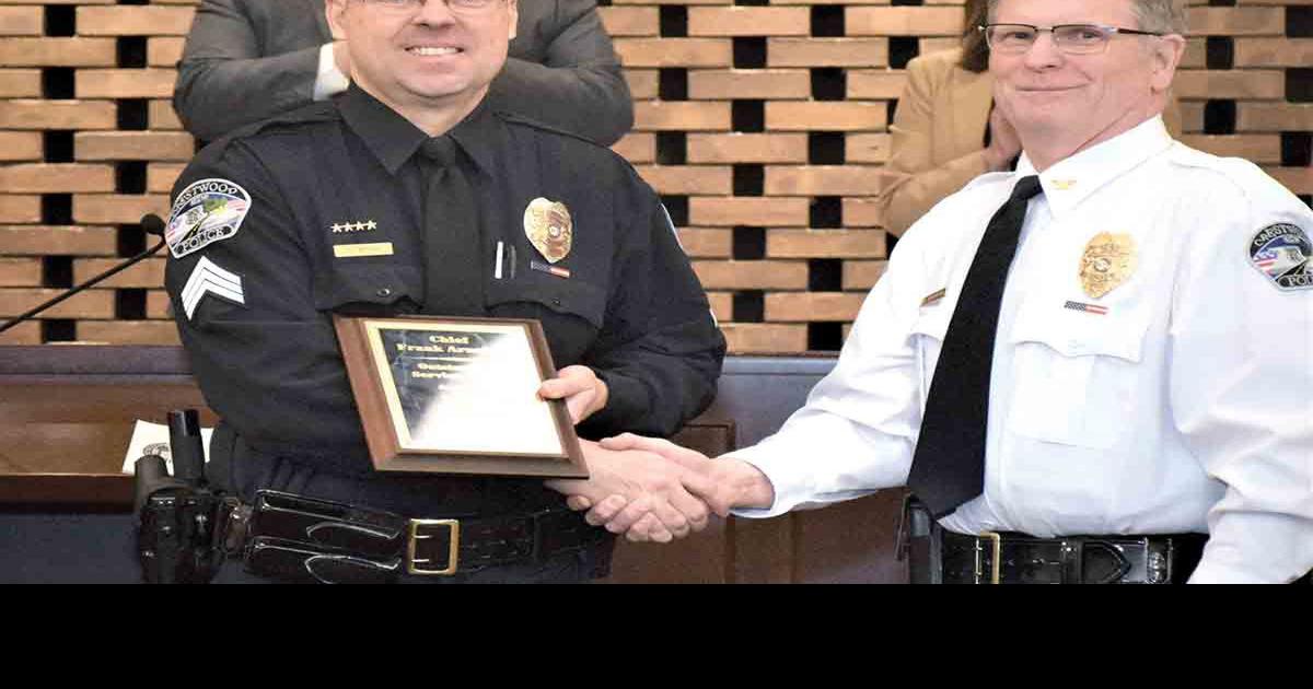 Crestwood Police Officer Honored With Service Award South County