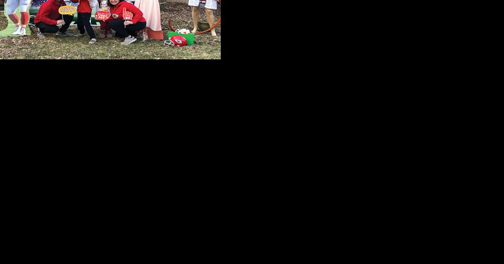 Webster Groves Family Invites Others To Join In Super Bowl Fun - Vimarsana News